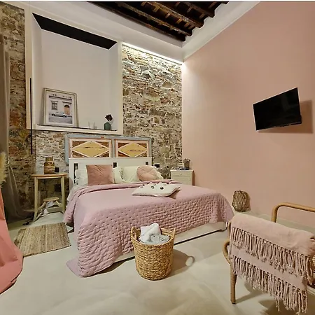 Apartment Erbe12 Loft&park Historic Centro Citta